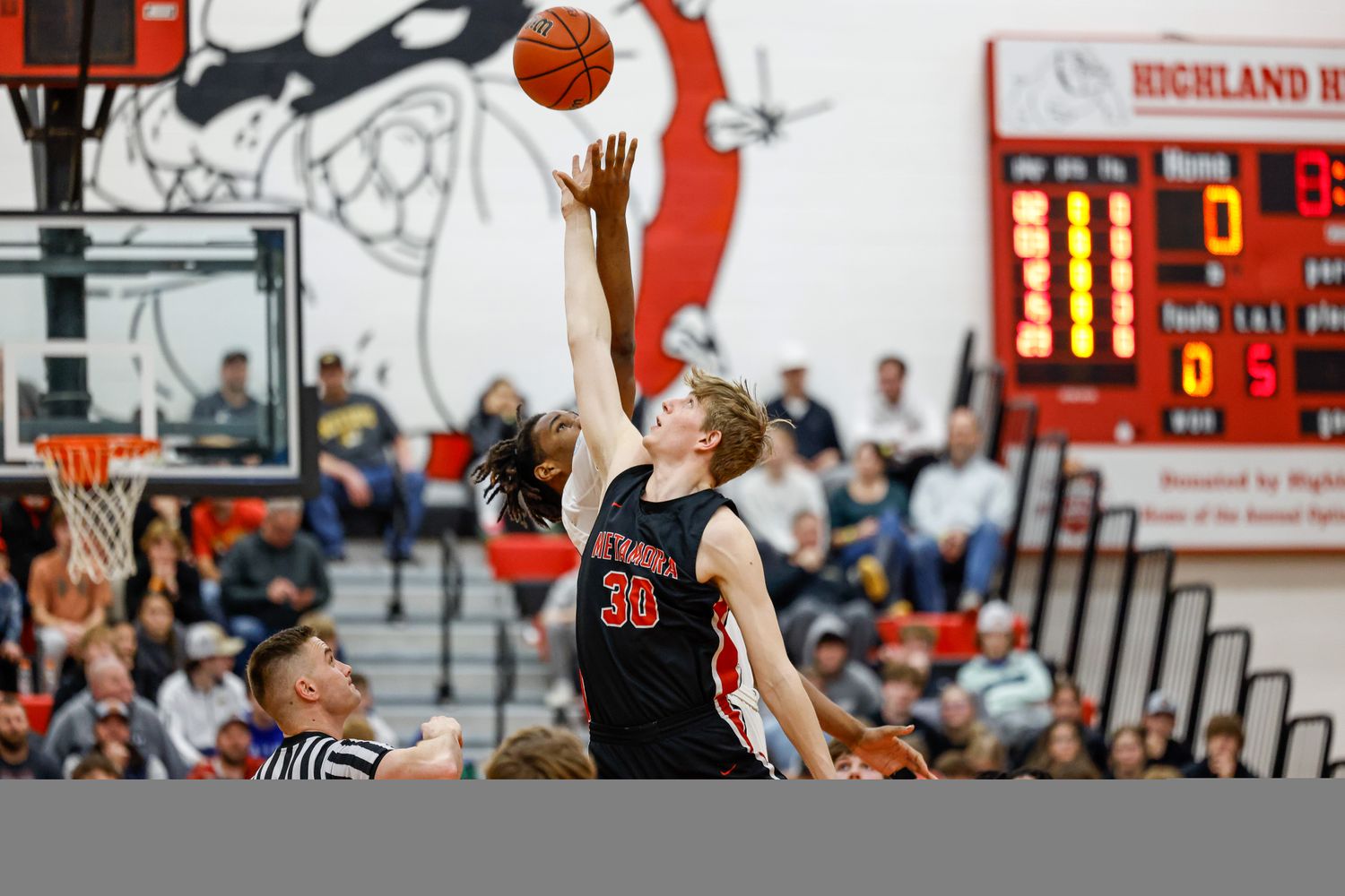 Metamora's Cooper Koch and Thornton's Morez Johnson Illinois high school boys basketball